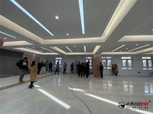西安装修公司|西安中化六建办公楼装修设计项目工地验收